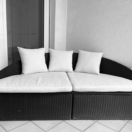 LUXURY PENTHOUSE APARTMENT WITH 3 Balconies -2 BEDROOMS&PETRUS VIEW Luxemburg Exterior foto