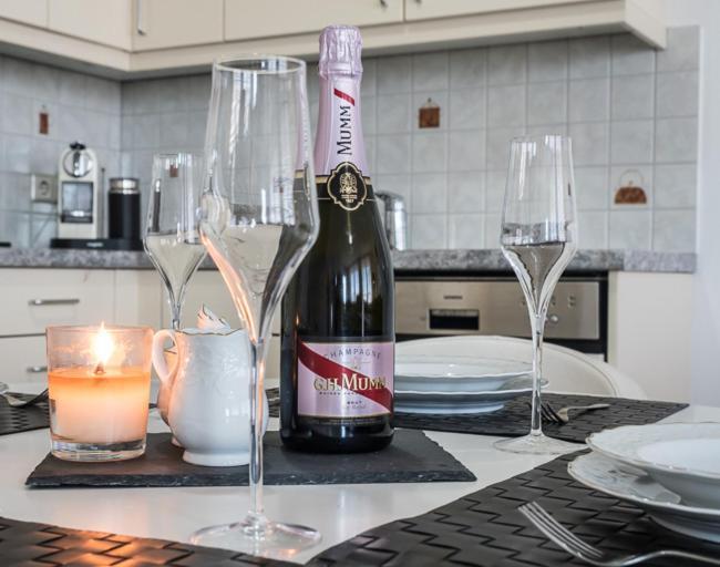 LUXURY PENTHOUSE APARTMENT WITH 3 Balconies -2 BEDROOMS&PETRUS VIEW Luxemburg Exterior foto