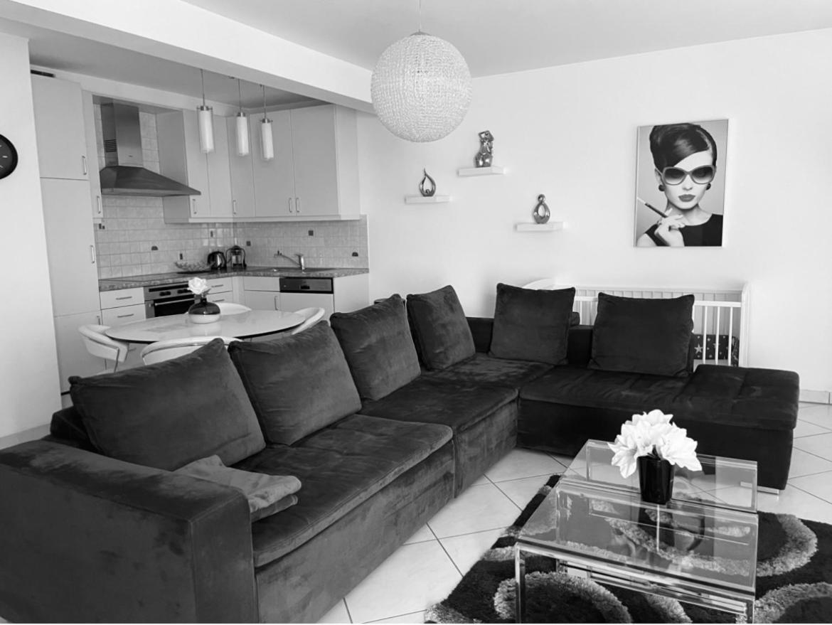 LUXURY PENTHOUSE APARTMENT WITH 3 Balconies -2 BEDROOMS&PETRUS VIEW Luxemburg Exterior foto