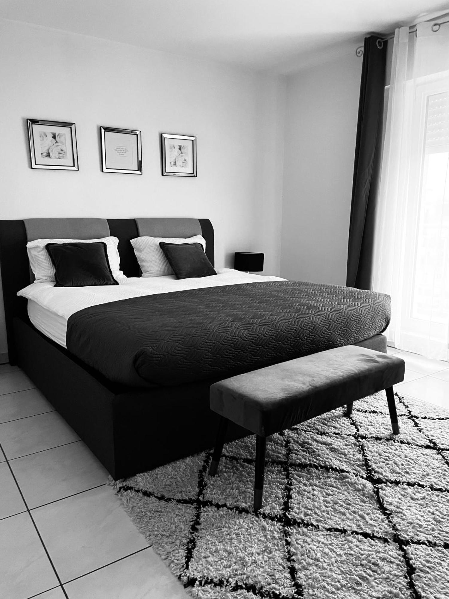 LUXURY PENTHOUSE APARTMENT WITH 3 Balconies -2 BEDROOMS&PETRUS VIEW Luxemburg Exterior foto